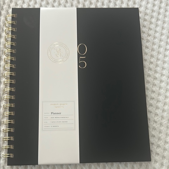 Sugar Paper 2025 weekly/monthly Planner - Picture 1 of 1